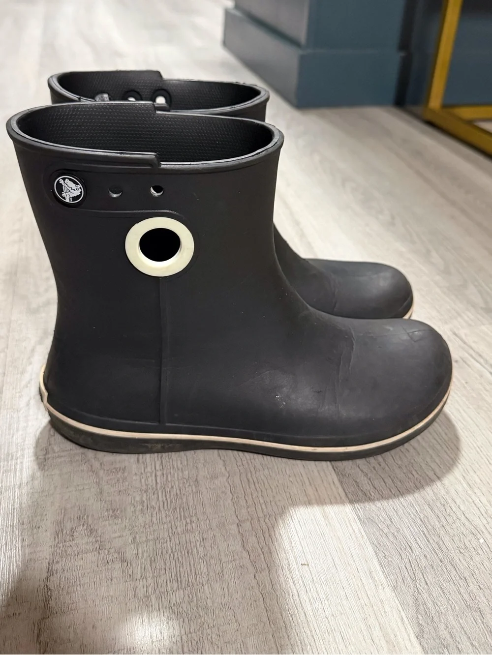 Crocs Women’s Size 7 Black Jaunt Shorty Rain Boots Waterproof Ankle Boots
